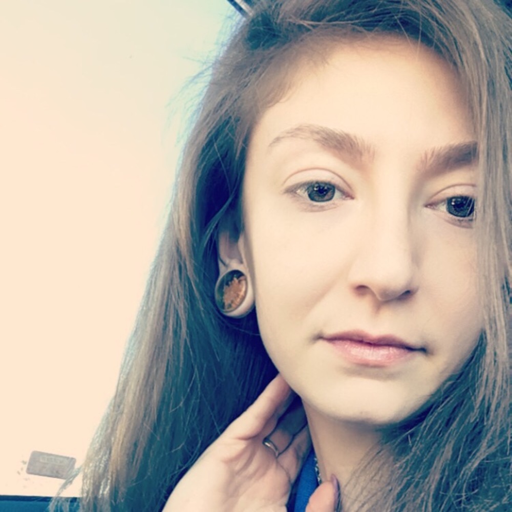 Meet your Posher, Ashley